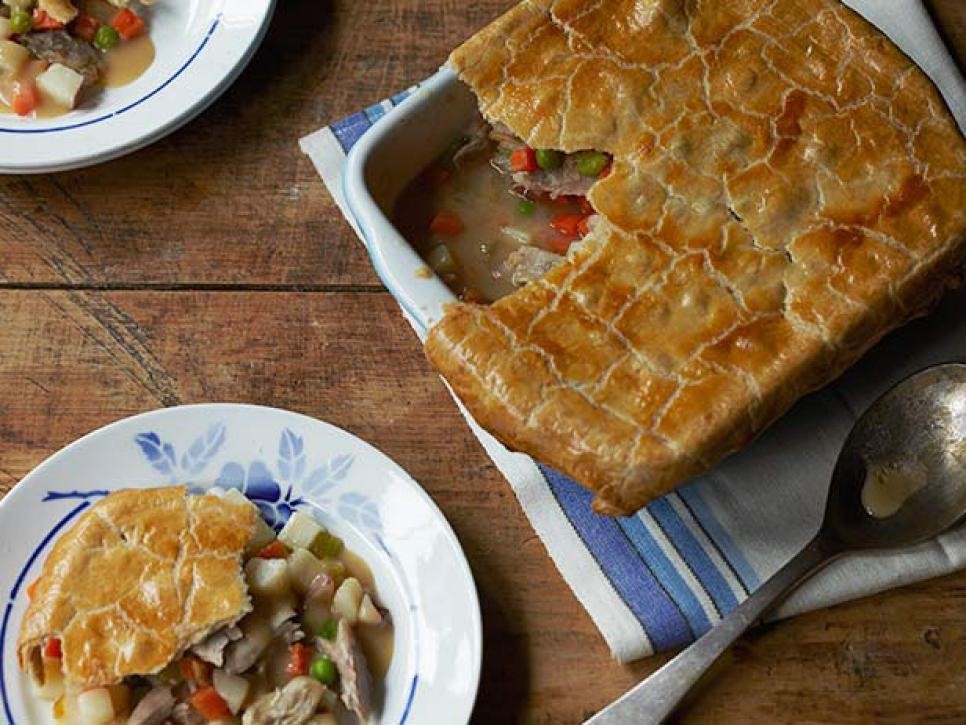 Thanksgiving Leftovers Turkey Pot Pie